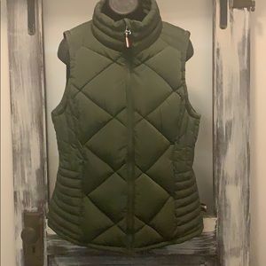 Tommy Hilfiger Green Puffer Vest size Medium